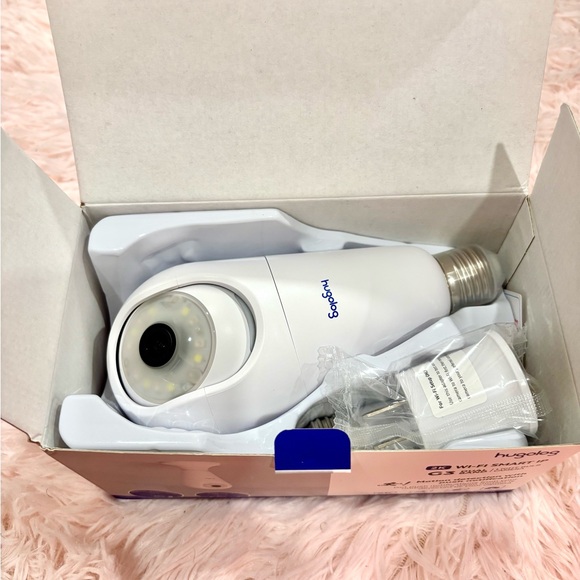 Hugolog 2K Wi-Fi Smart Light Bulb Camera – Motion Detection & Dual-Band - Picture 2 of 2